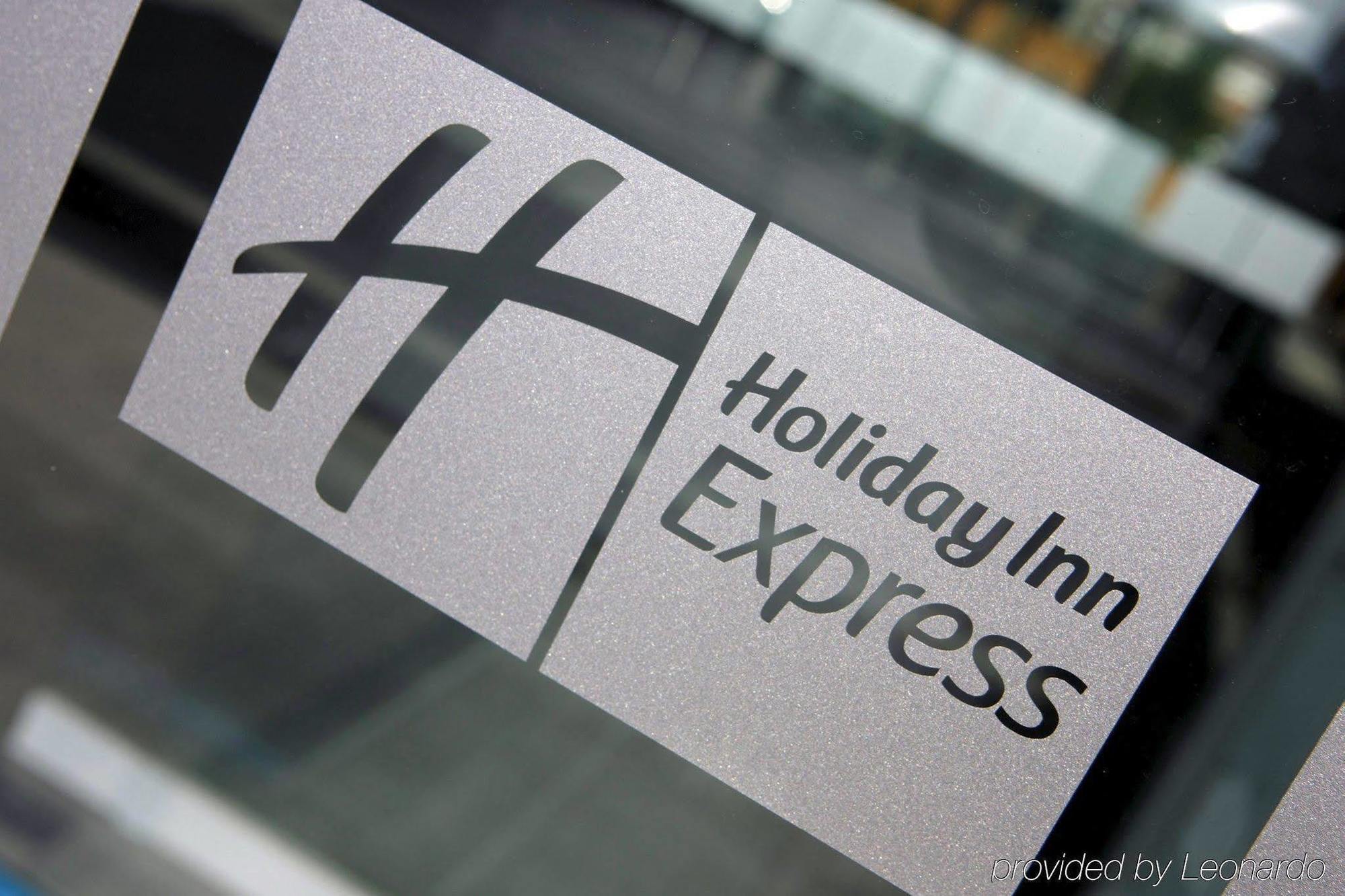 Holiday Inn Express Madrid Leganes, an IHG Hotel Exterior foto